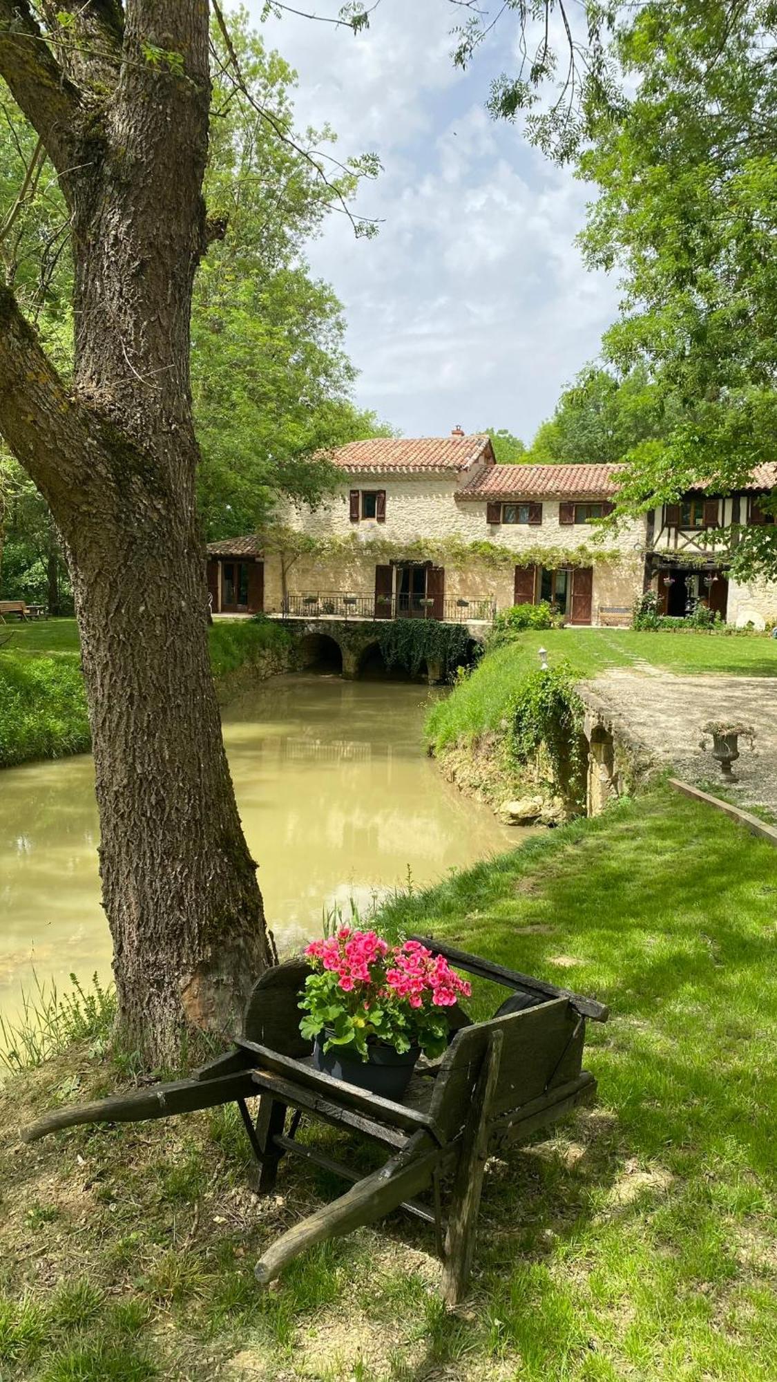 Gîte le Moulin Samsara Homps  Extérieur photo